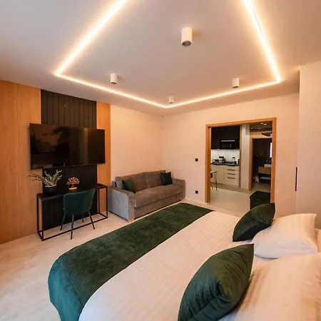 Lambert Residences Лученец