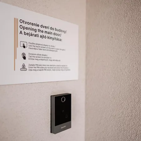 Casa de hóspedes Lambert Residences