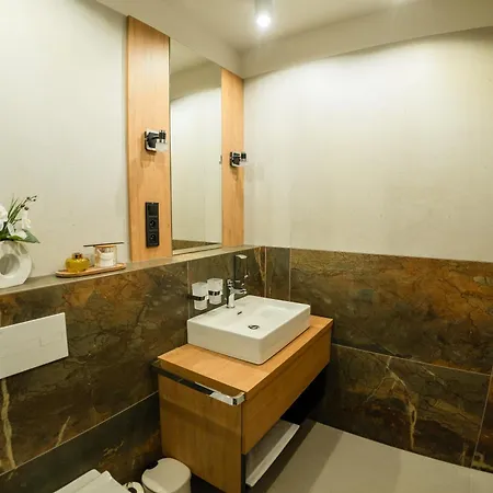 Lambert Residences Πανσιόν 3*