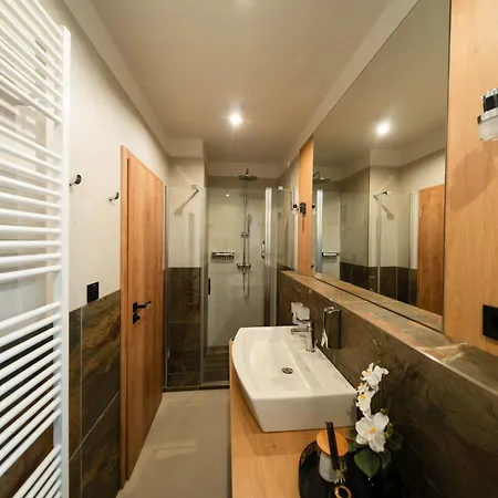Lambert Residences Affittacamere