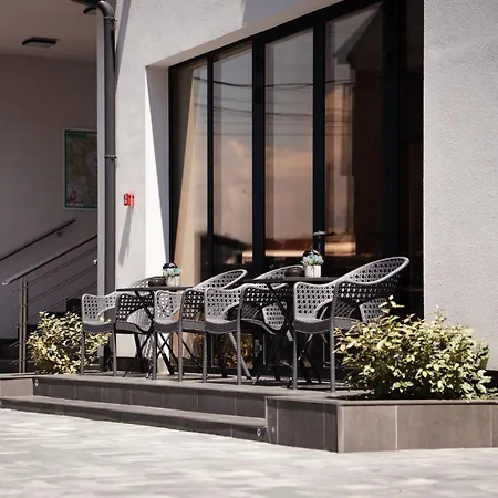Lambert Residences 3*